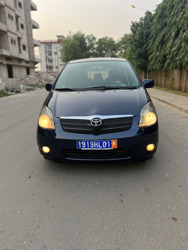 TOYOTA COROLLA VERSO