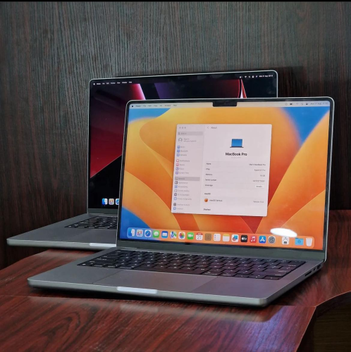 MACBOOK PRO 2021 M1 MAX 14.2 POUCES ( 64Go ram et 1 terra  Ssd)  puce M1 MAX ( QWERTY )