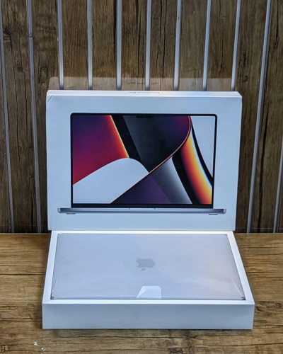 MACBOOK PRO 2021 M1 PRO 14 POUCES ( 16Go ram et 512  Ssd)  puce M1 PRO