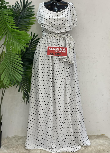 Robe blanche à pois