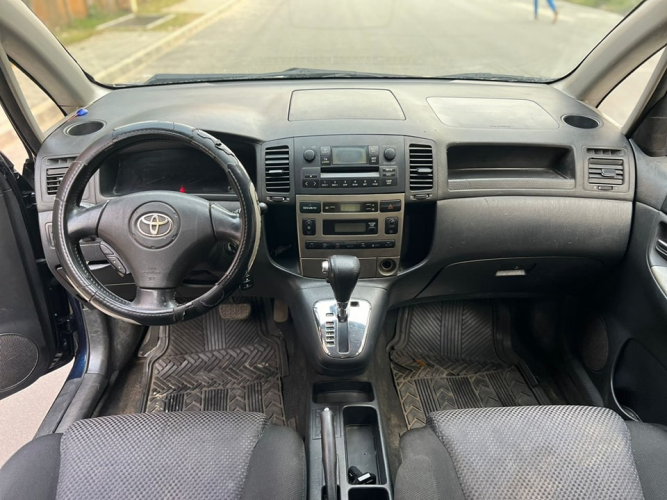 TOYOTA COROLLA VERSO