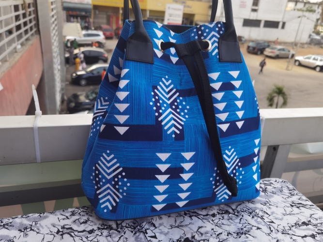 Magnifique sac bleu en bandoulière