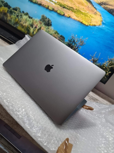 Macbook pro 2019 retina