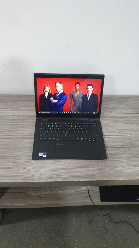 Lenovo ThinkPad X1 Yoga G3 Core i5™ 8e- 16Go 512Go SSD - 14"- Tactile et Pliable